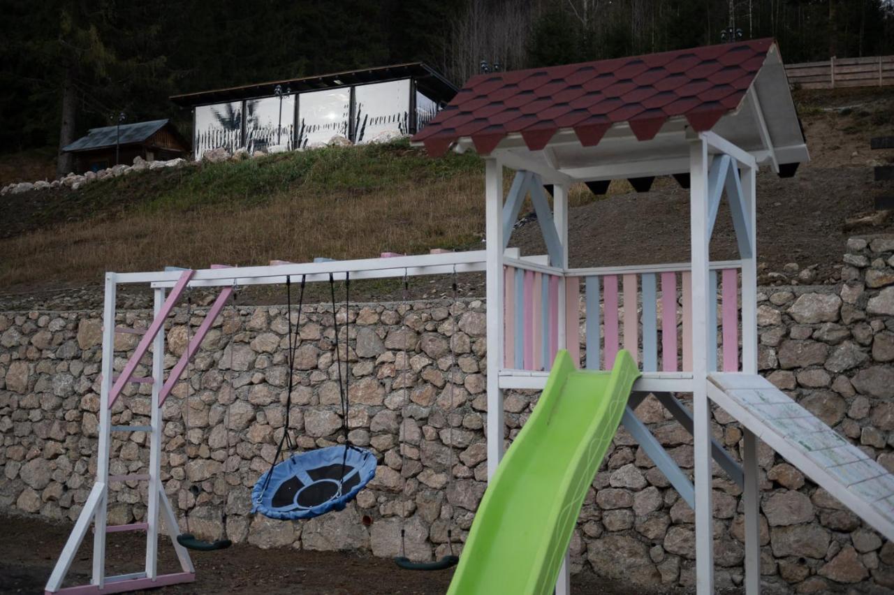 Resort Valea Tatarilor لاكو روسو المظهر الخارجي الصورة