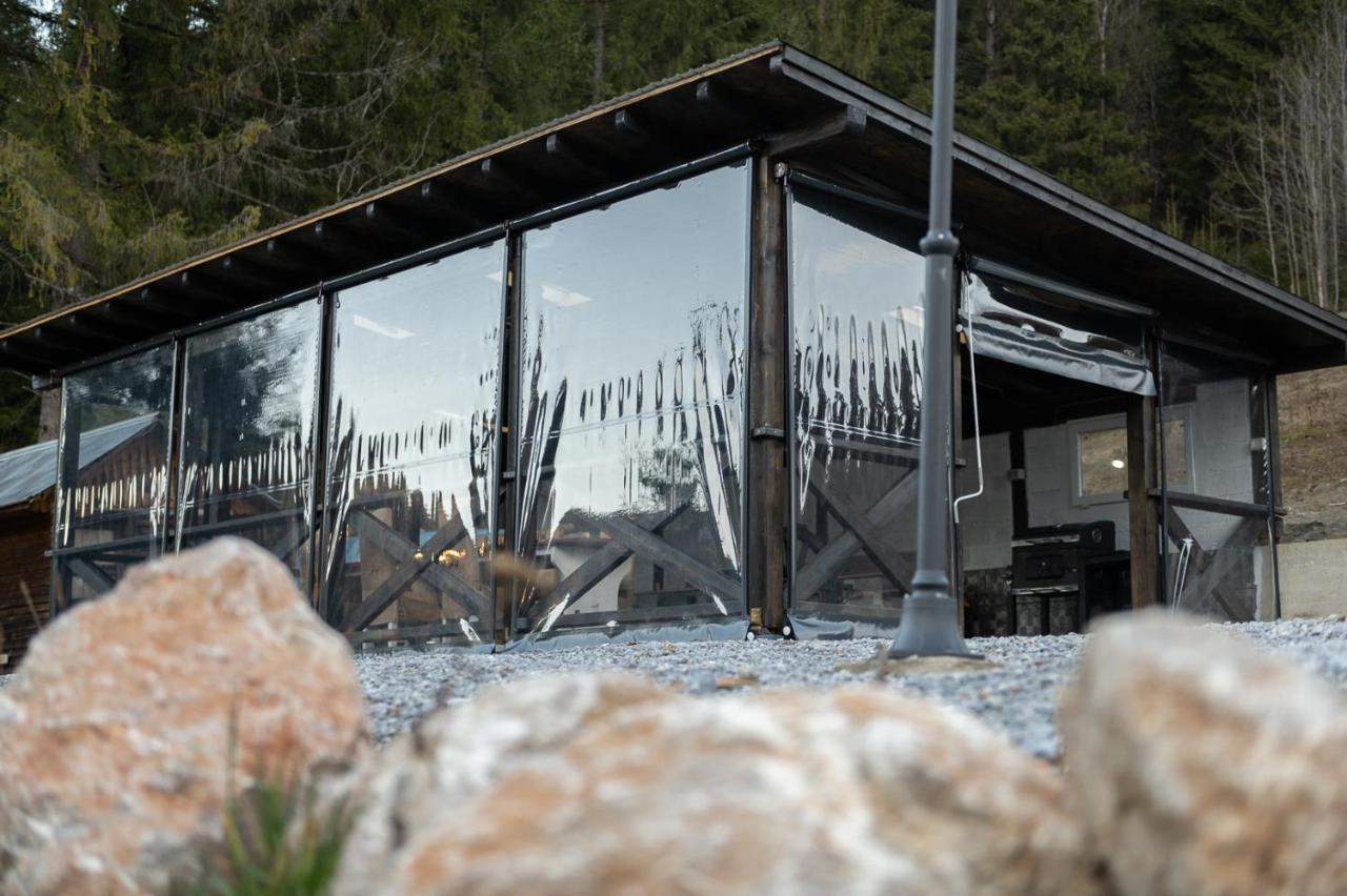 Resort Valea Tatarilor لاكو روسو المظهر الخارجي الصورة